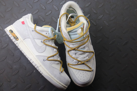 Off white dunk low lot 13