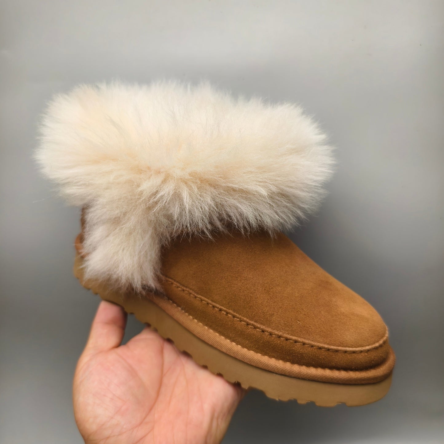 UGG