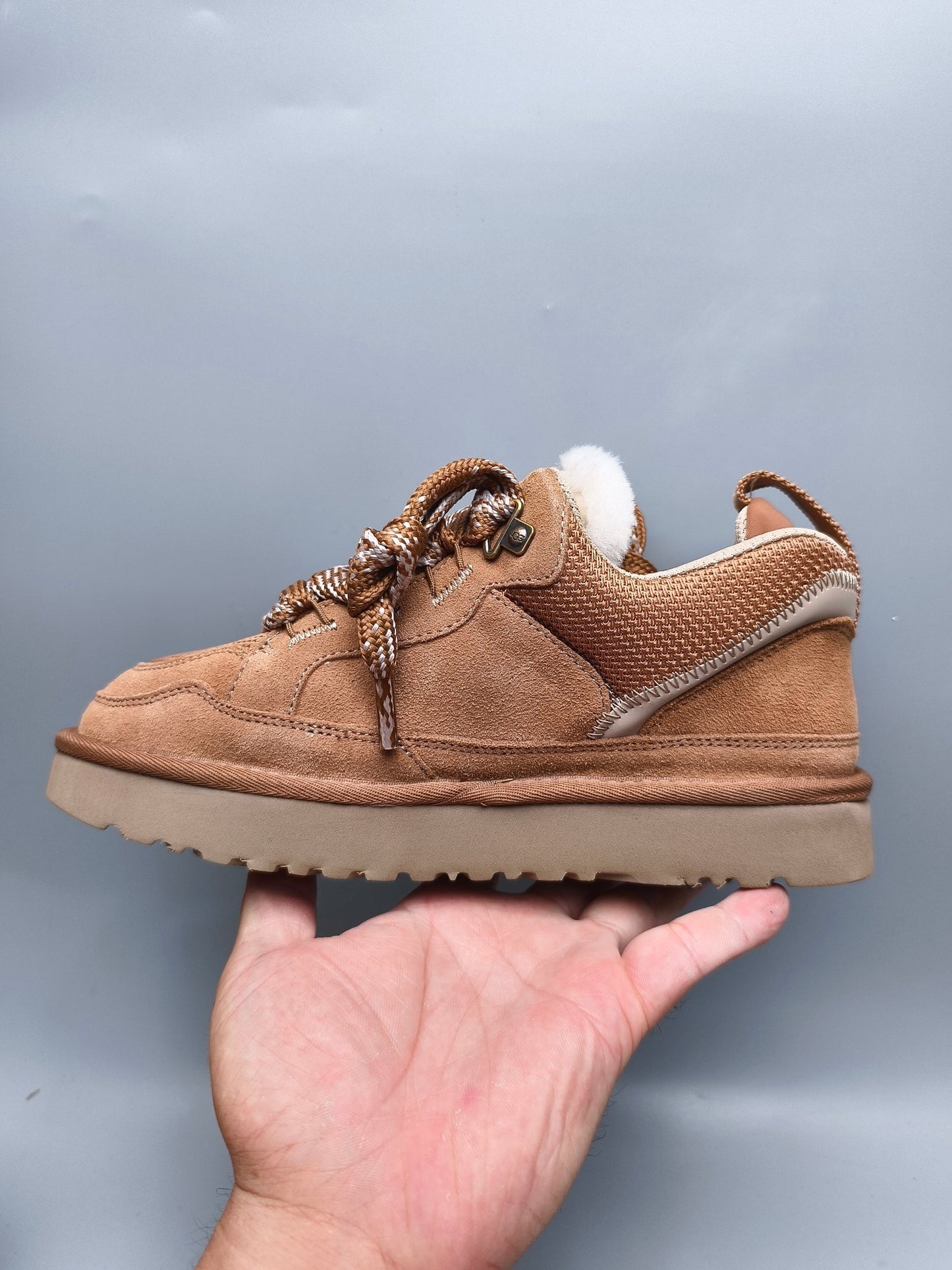 UGG