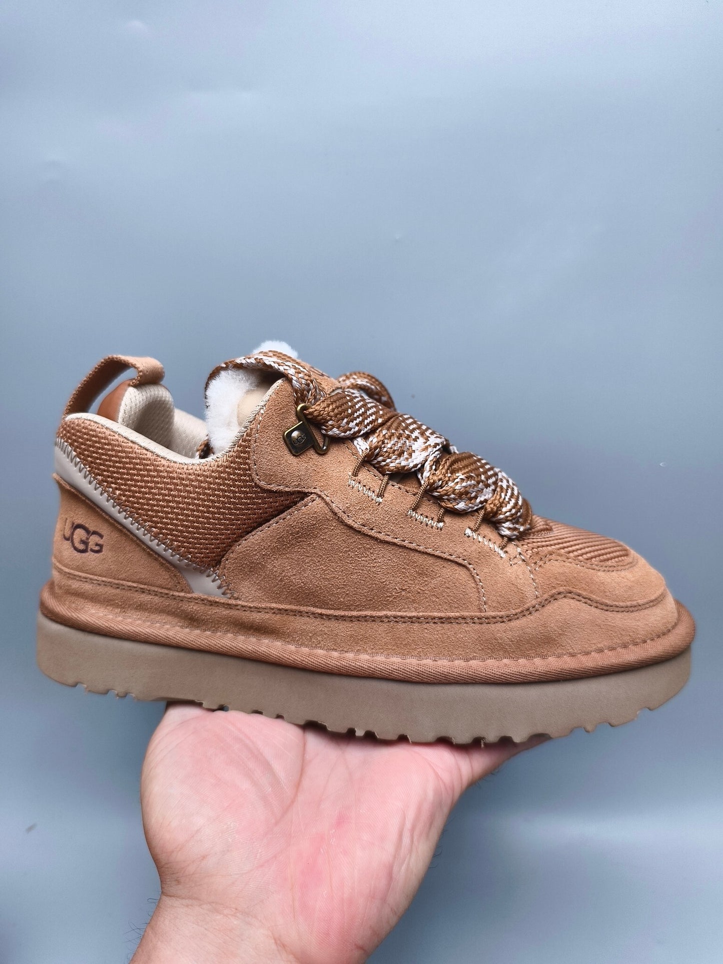 UGG