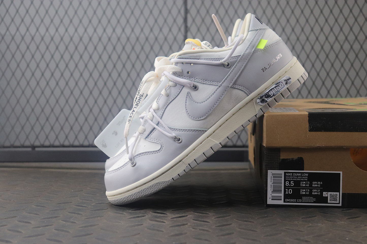 Off white dunk low lot 49