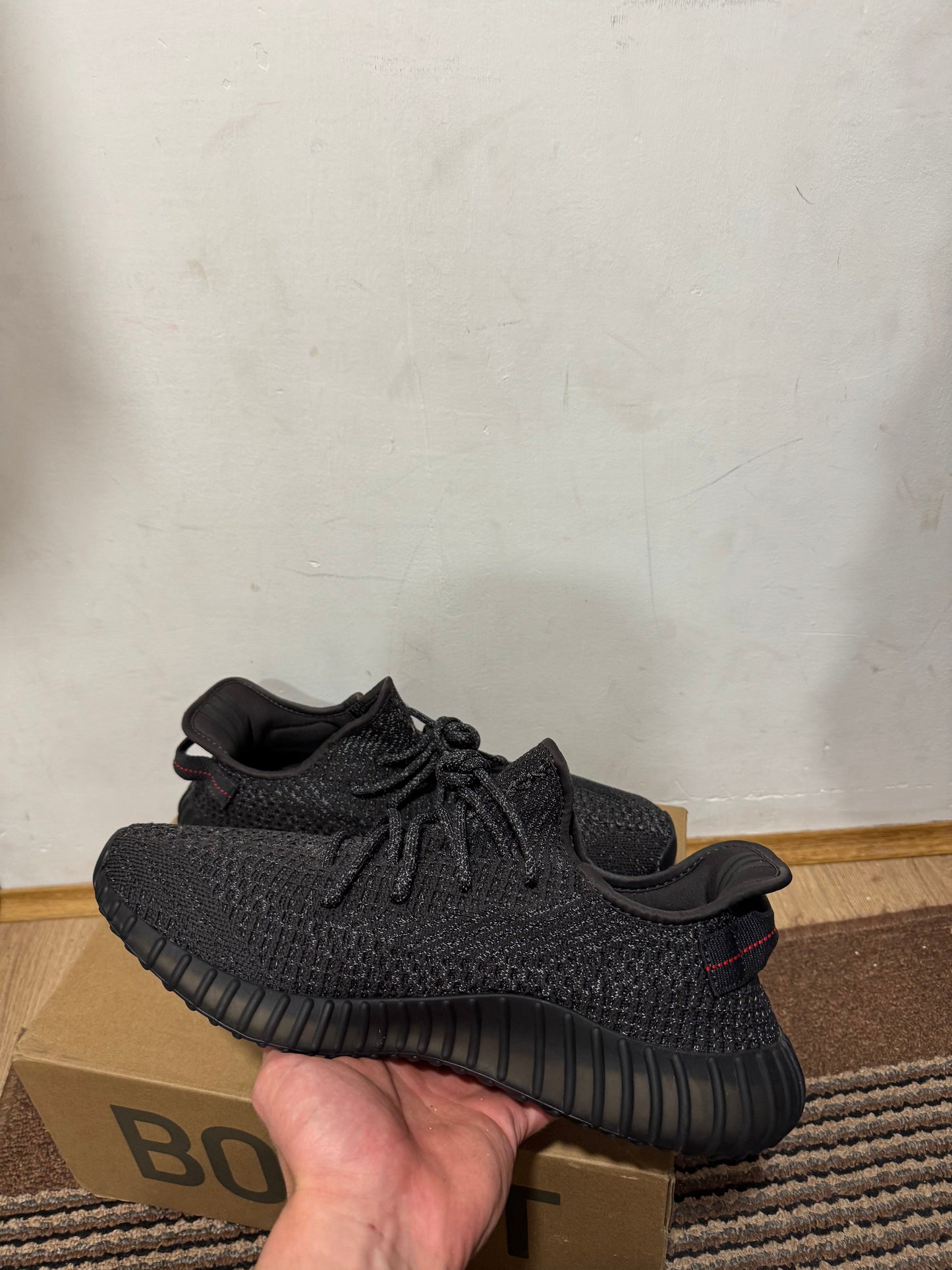 Yeezy 350 Black Static Broj 39,47(Odmah Dostupno)