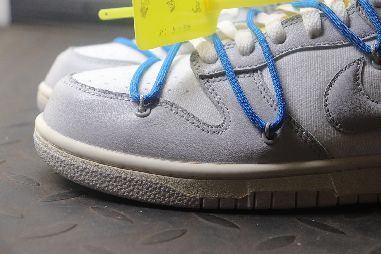 Off white dunk low lot 10