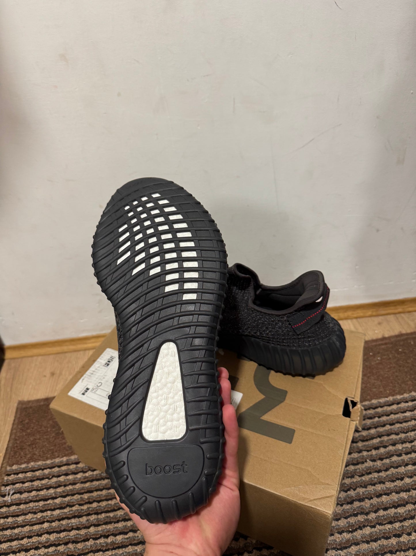 Yeezy 350 Black Static Broj 39,47(Odmah Dostupno)