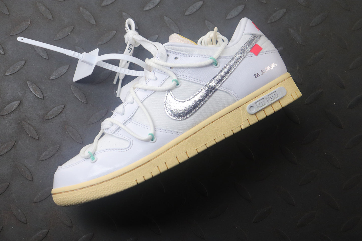 Off white dunk low lot 1