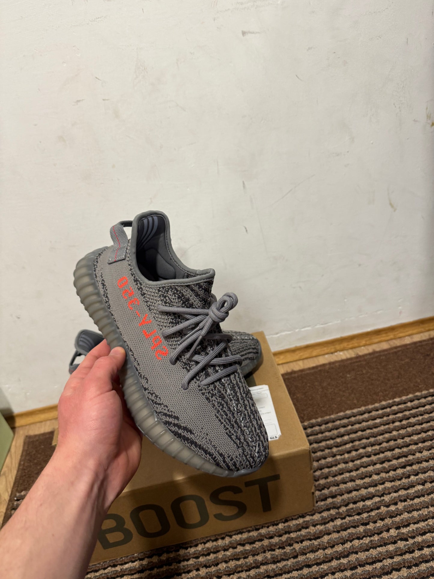 Yeezy 350 Beluga 2.0 Broj 39(Odmah Dostupno)