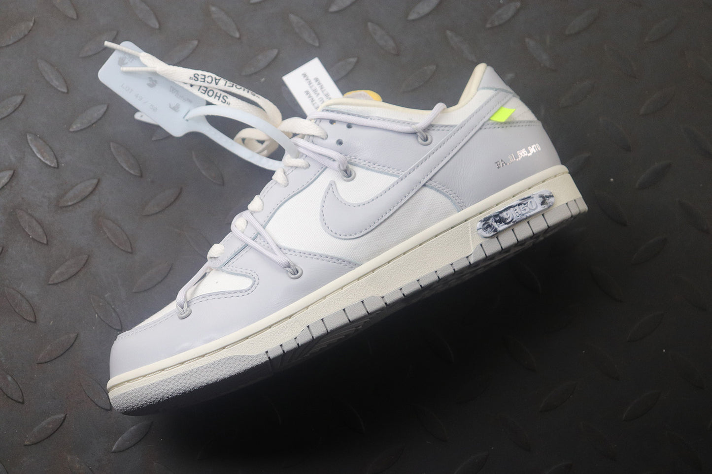 Off white dunk low lot 49
