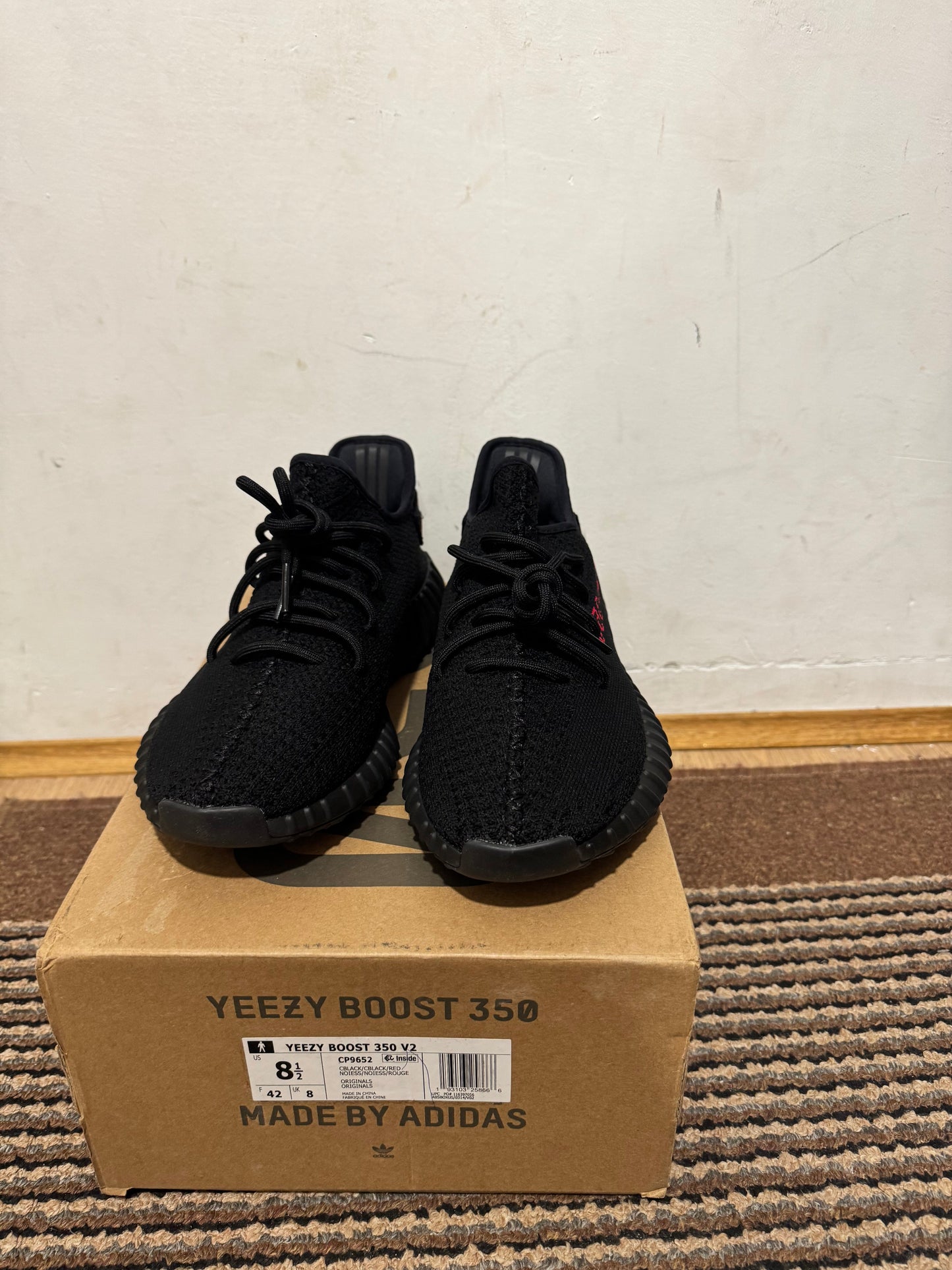 Yeezy 350 Bred Broj 37, 40,44,46(Odmah Dostupno)