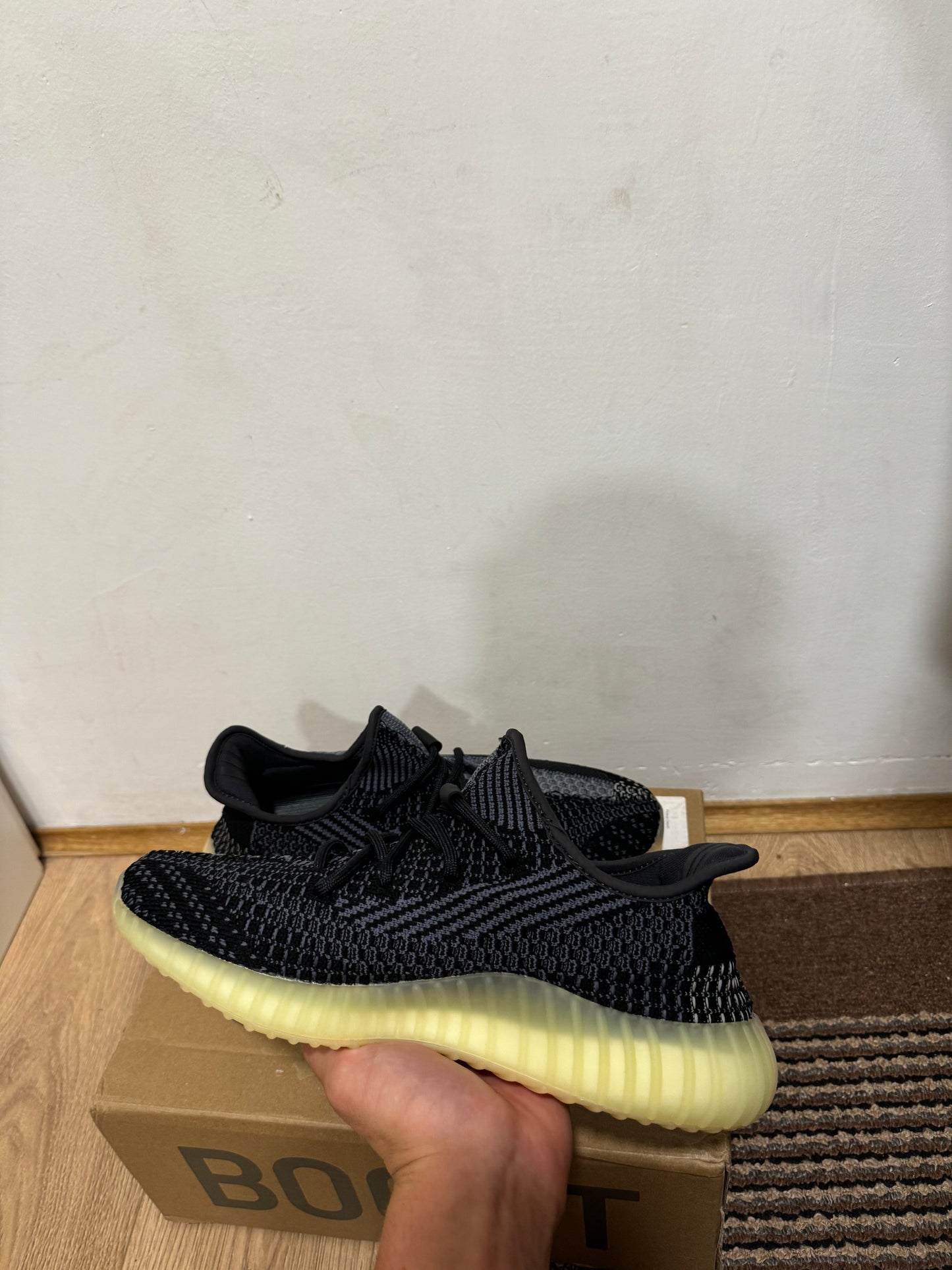 Yeezy 350 Asriel Broj 42,44 2/3(Odmah Dostupno)