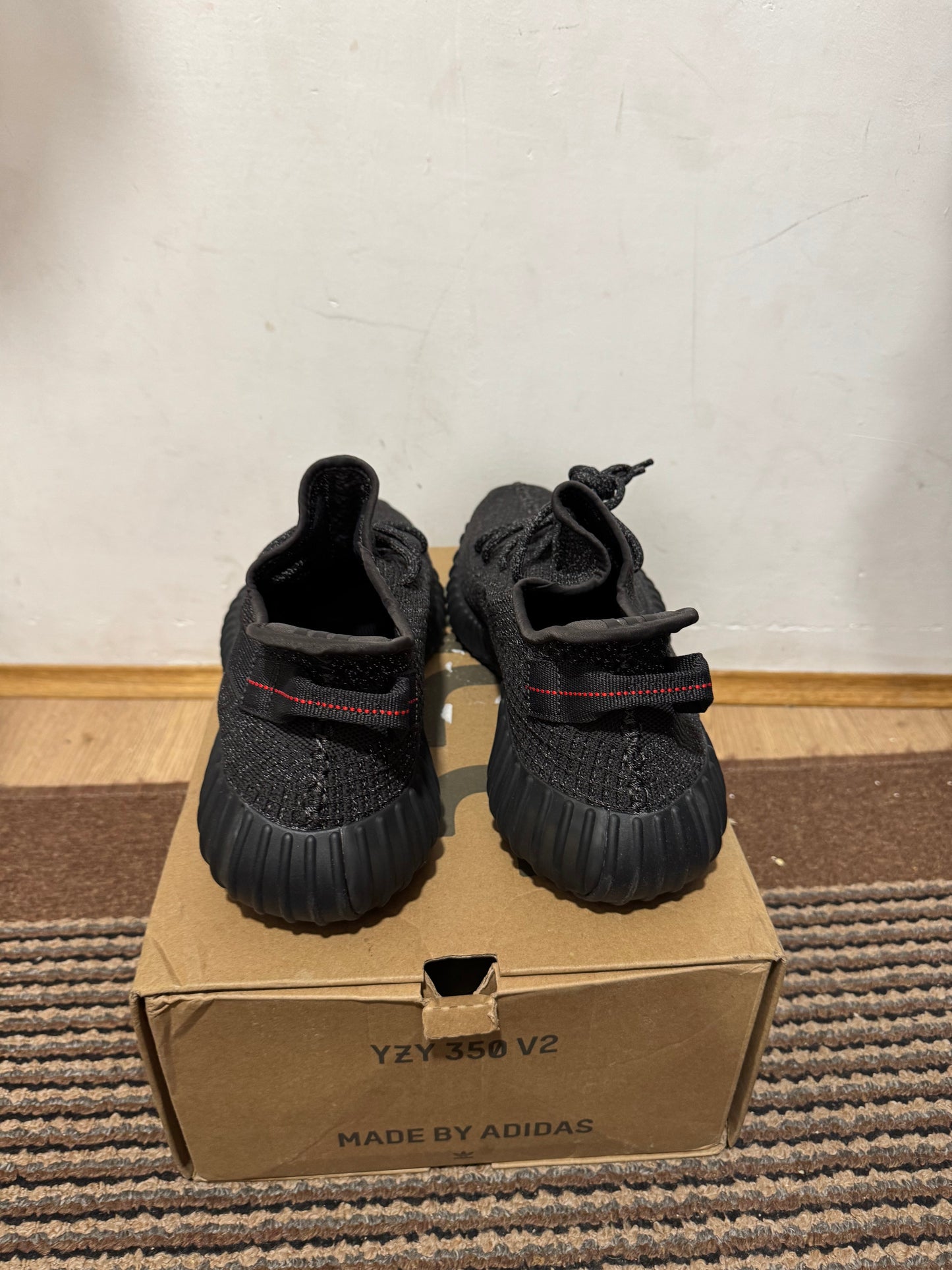 Yeezy 350 Black Static Broj 39,47(Odmah Dostupno)