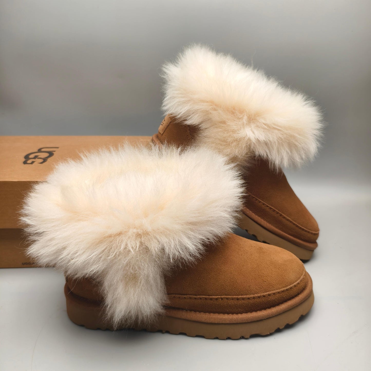 UGG