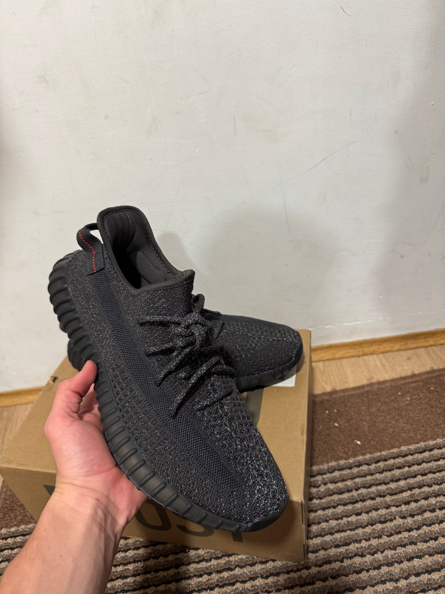 Yeezy 350 Black Static Broj 39,47(Odmah Dostupno)
