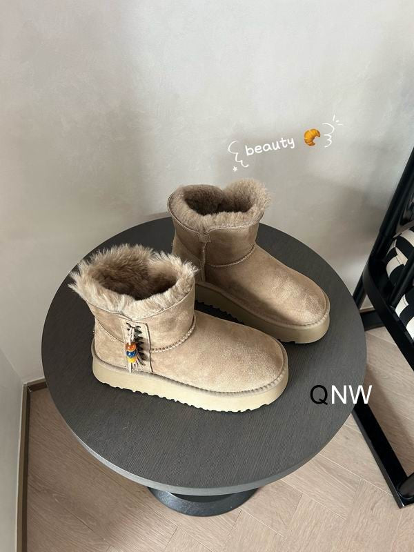UGG