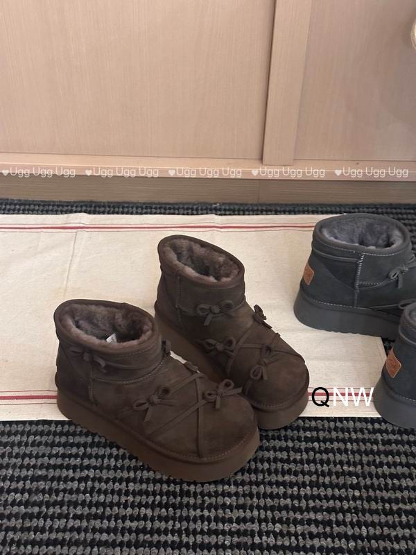 UGG