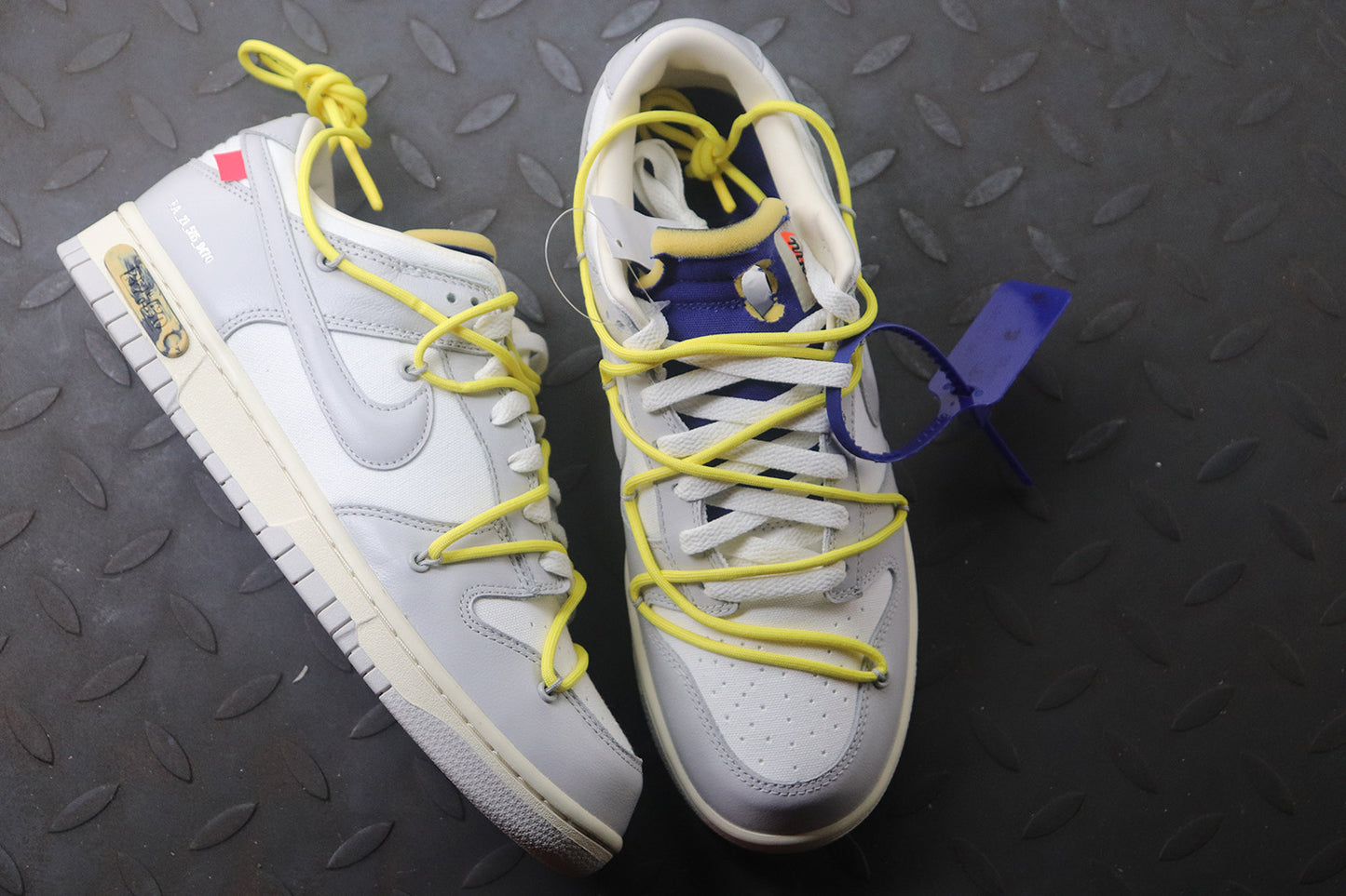 Off white dunk low lot 27