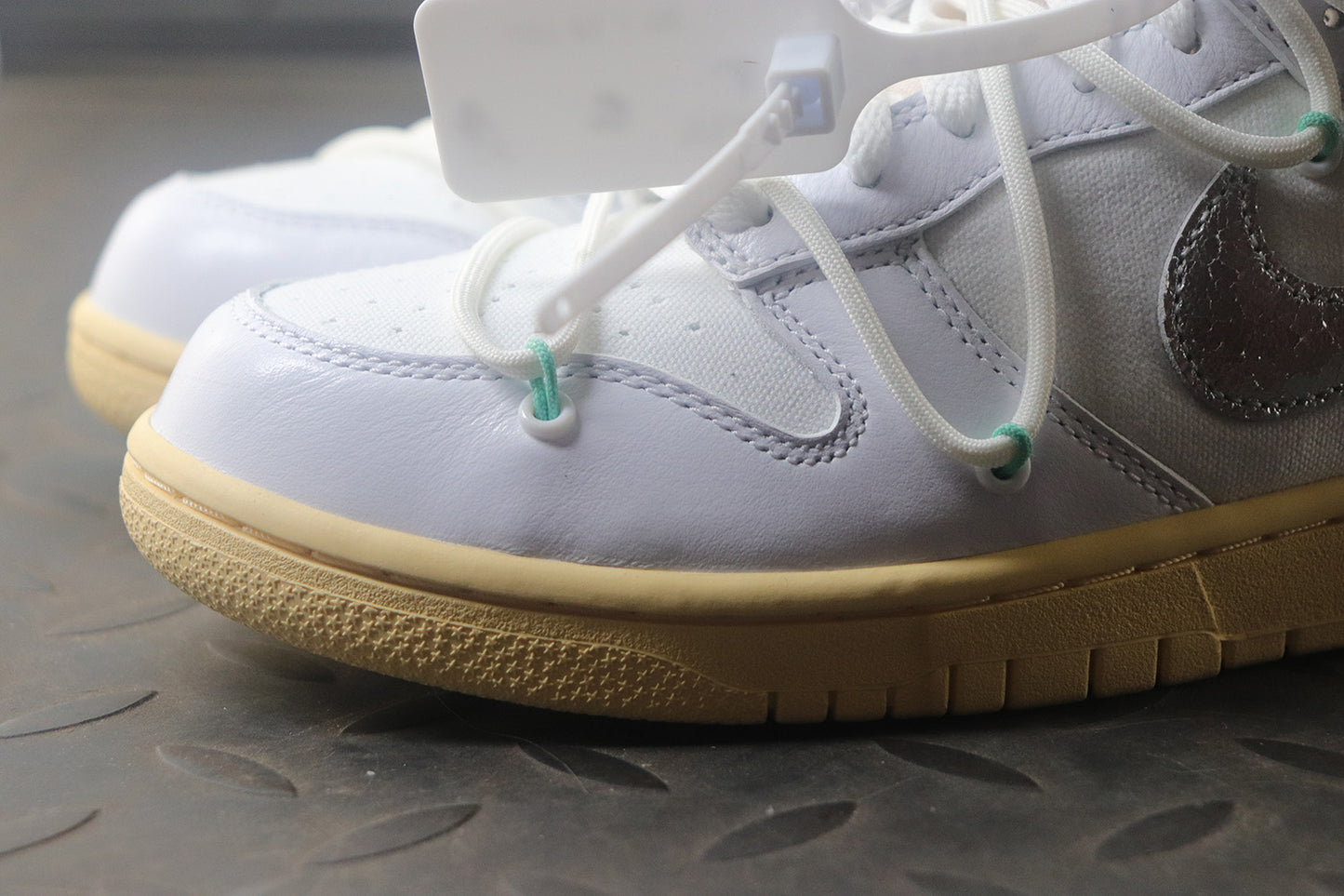 Off white dunk low lot 1