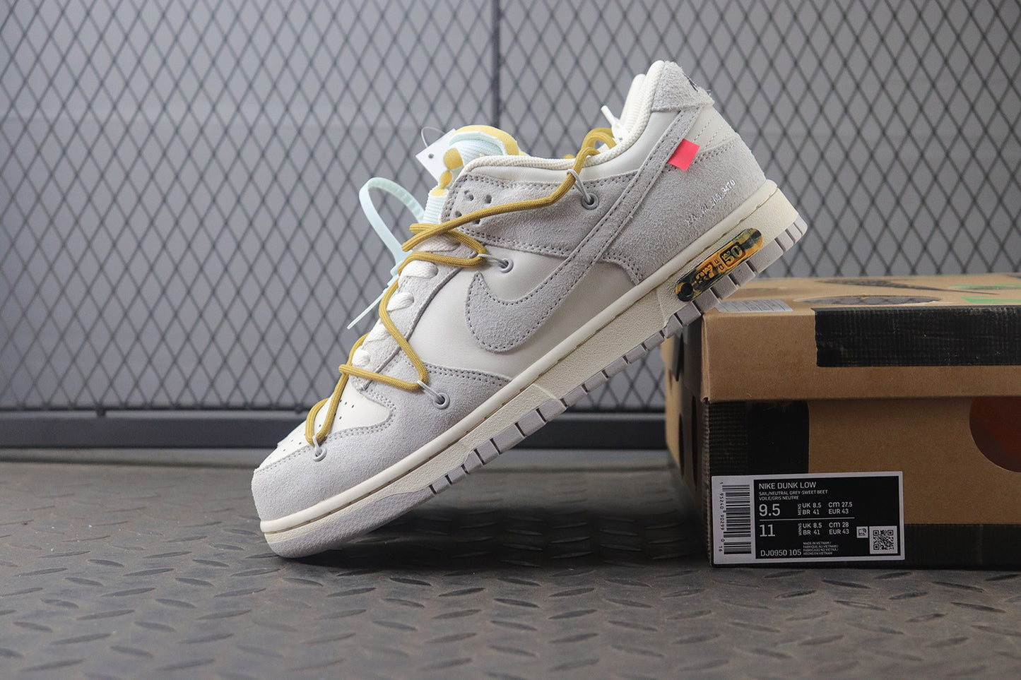 Off white dunk low lot 13