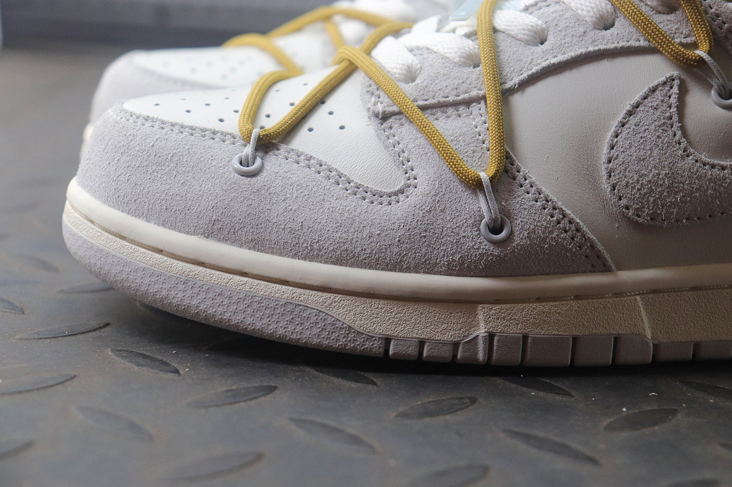 Off white dunk low lot 13